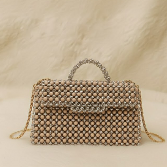   شنط خرز بتصاميم فريدة  
شنط يدوية فاخرة تيجان  