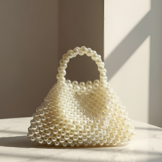  شنط خرز بتصاميم فريدة  
شنط يدوية فاخرة تيجان  