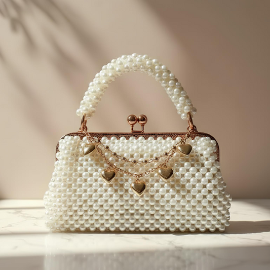 شنط خرز بتصاميم فريدة
شنط يدوية فاخرة تيجان  